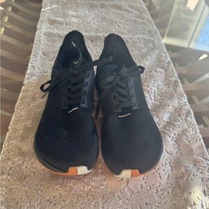 Flux Footwear Adapt Runner Women’s 9.5